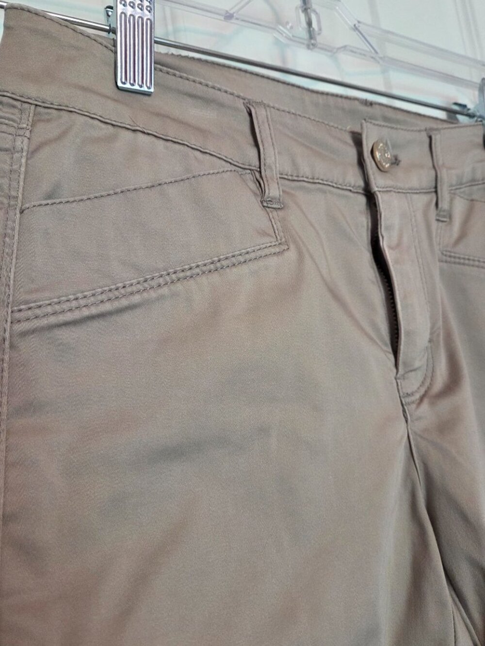 WHBM Sateen Shorts in Khaki, Size 0 - Picture 2 of 5